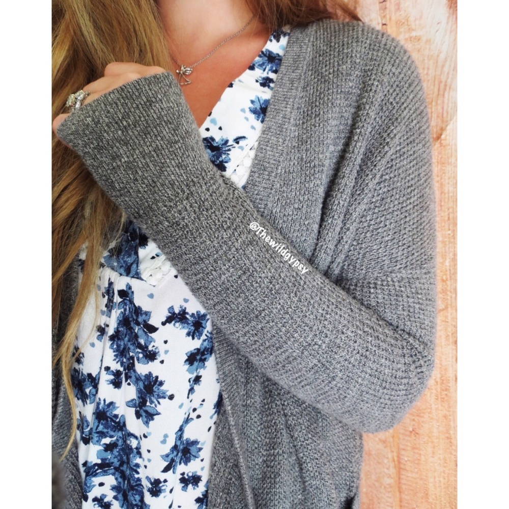 American Eagle light weight gray cardigan 🌿 - Picture 7 of 9